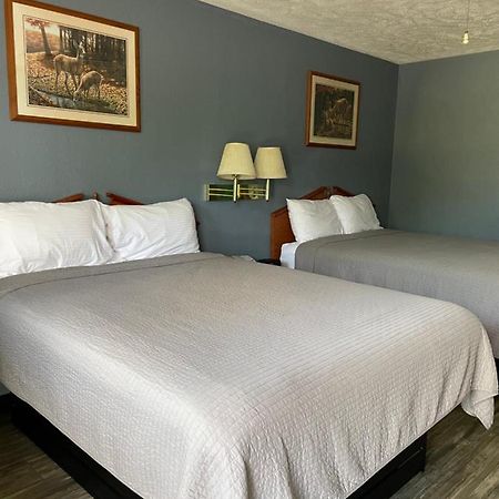 Deerfield Inn Adamsville 외부 사진