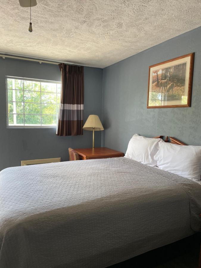 Deerfield Inn Adamsville 외부 사진